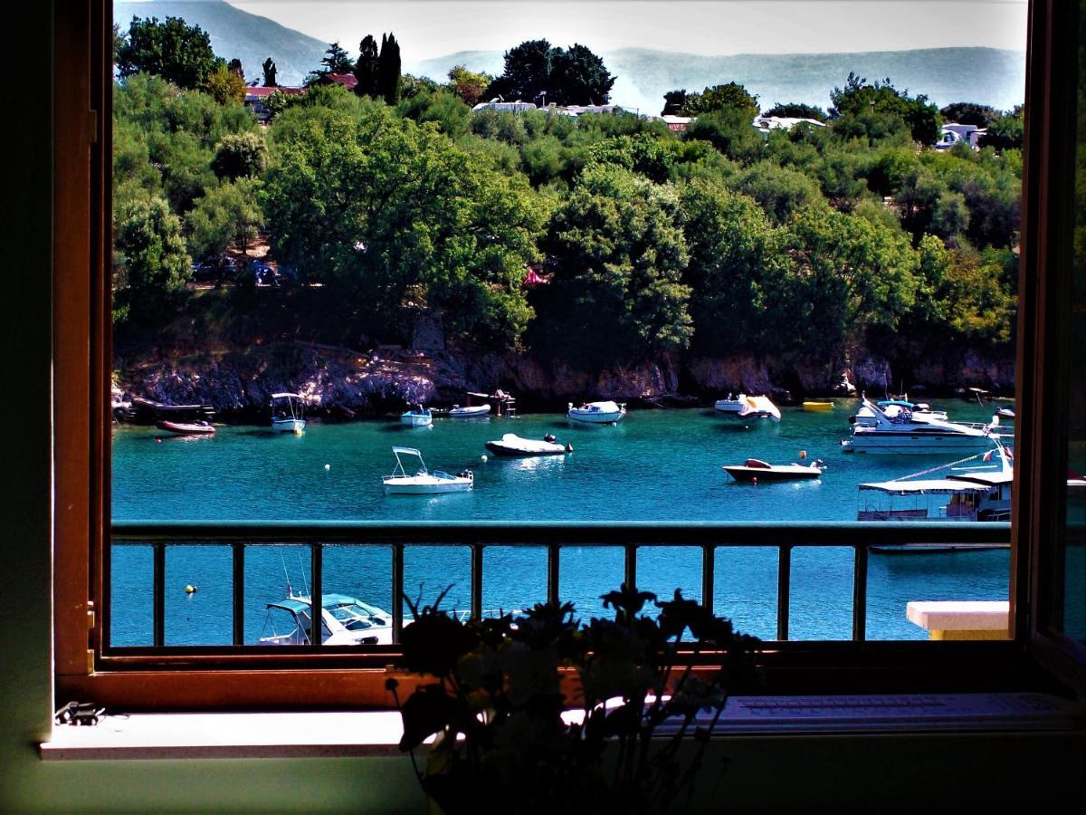 Villamar Beachfront Apartments With Free Private Parking Rabac Esterno foto