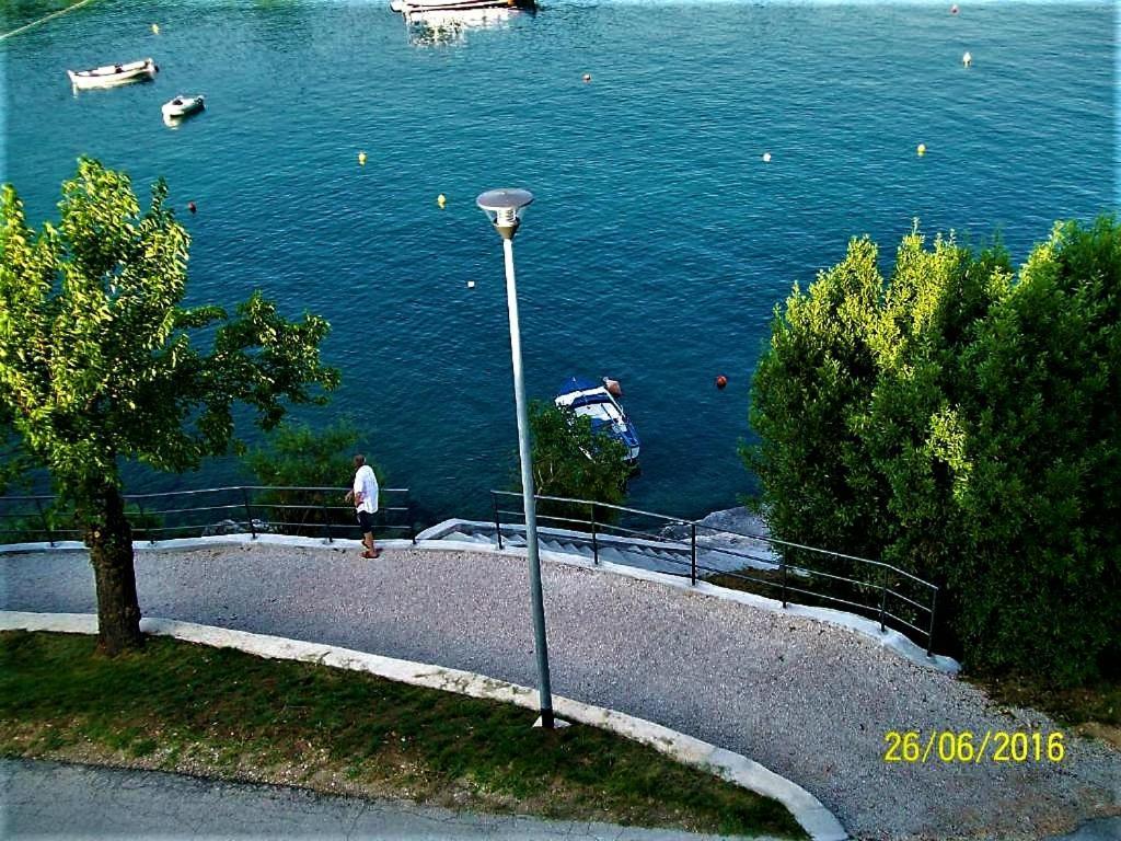Villamar Beachfront Apartments With Free Private Parking Rabac Esterno foto