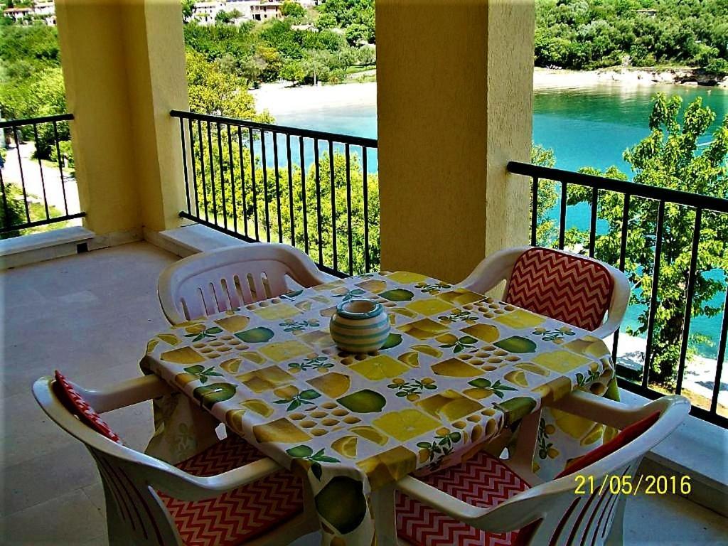 Villamar Beachfront Apartments With Free Private Parking Rabac Esterno foto