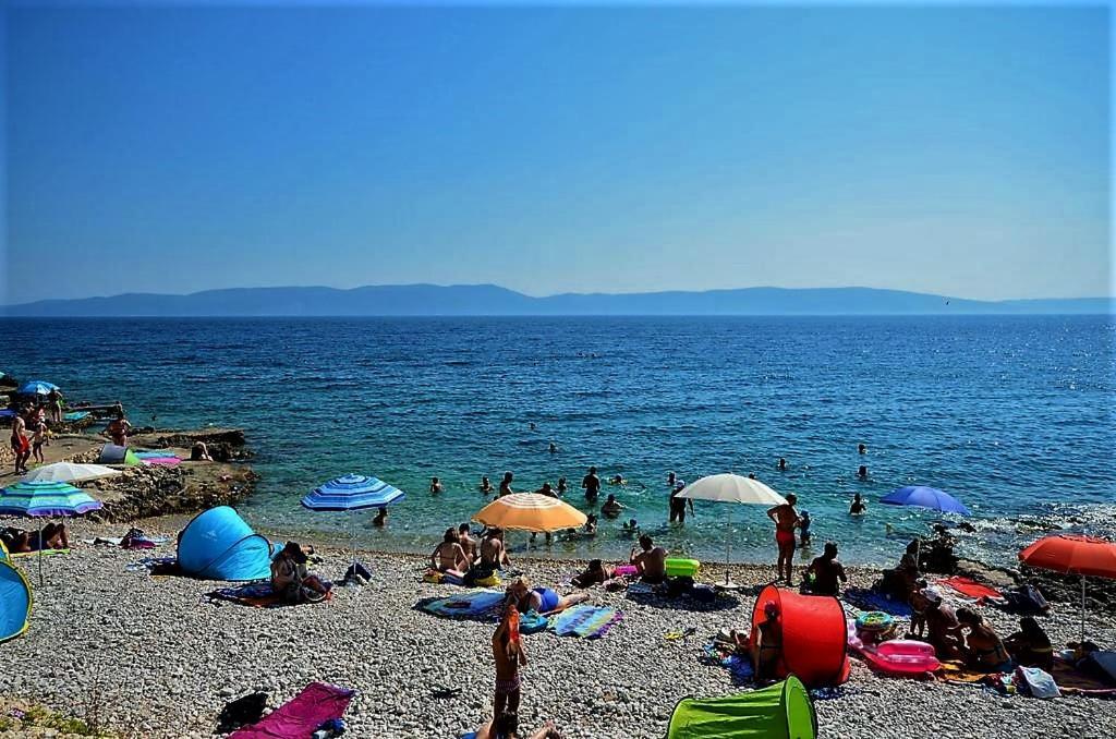 Villamar Beachfront Apartments With Free Private Parking Rabac Esterno foto