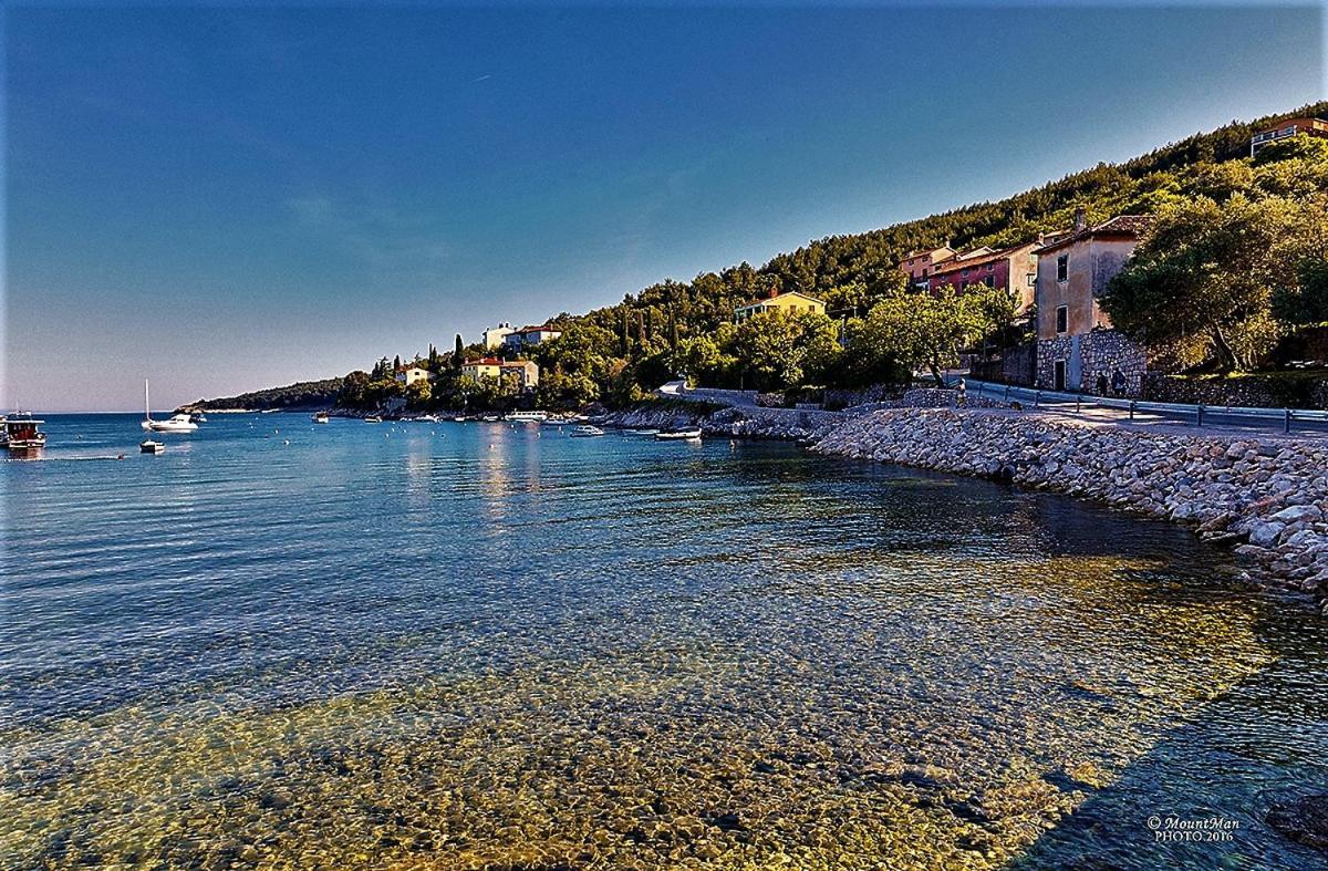 Villamar Beachfront Apartments With Free Private Parking Rabac Esterno foto