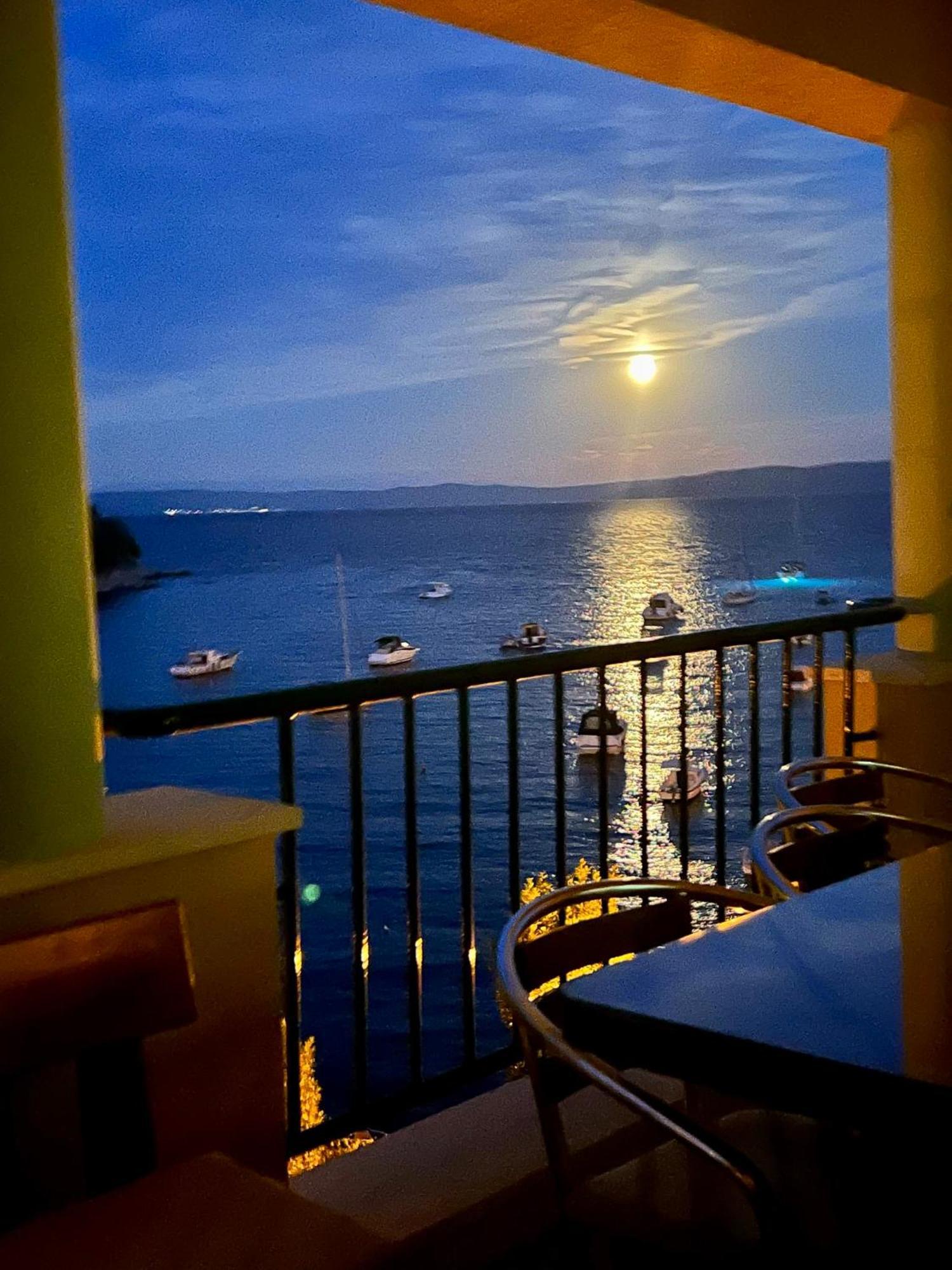 Villamar Beachfront Apartments With Free Private Parking Rabac Esterno foto