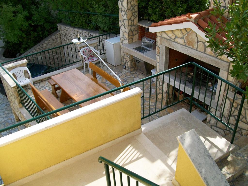 Villamar Beachfront Apartments With Free Private Parking Rabac Esterno foto