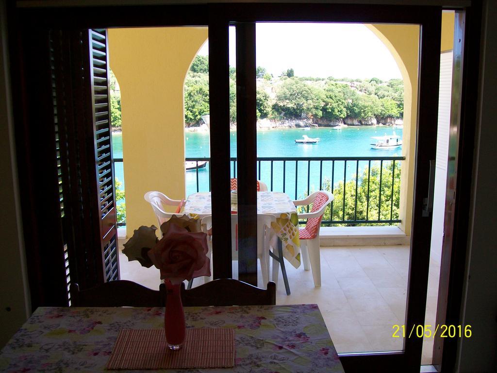 Villamar Beachfront Apartments With Free Private Parking Rabac Esterno foto