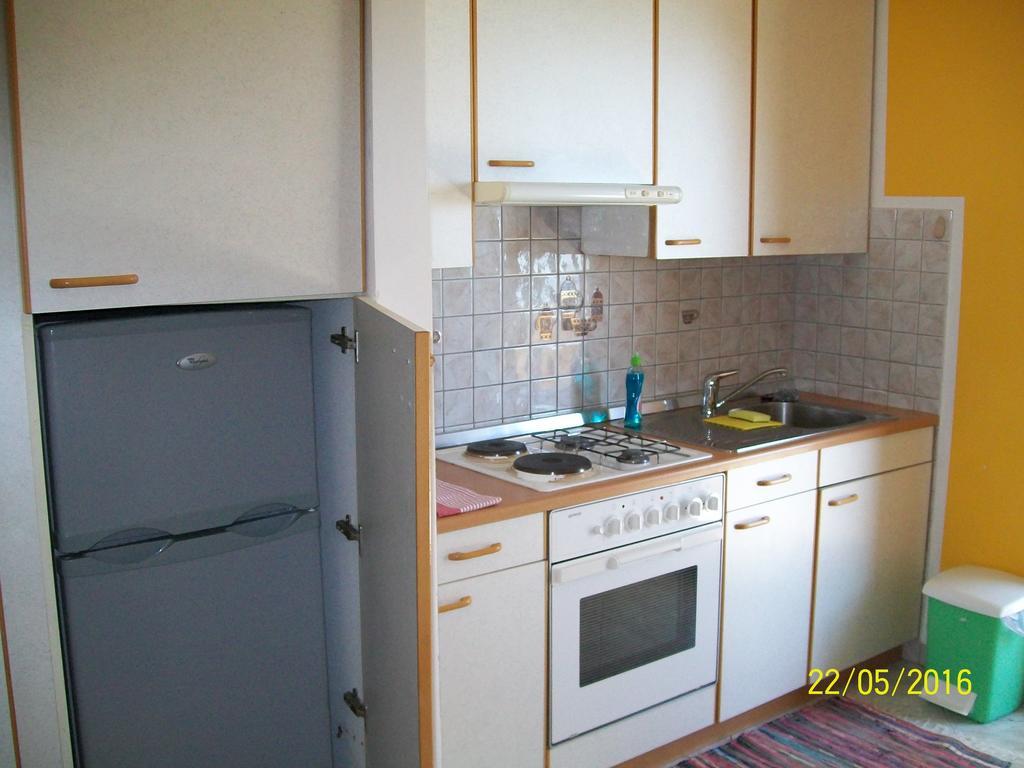 Villamar Beachfront Apartments With Free Private Parking Rabac Esterno foto